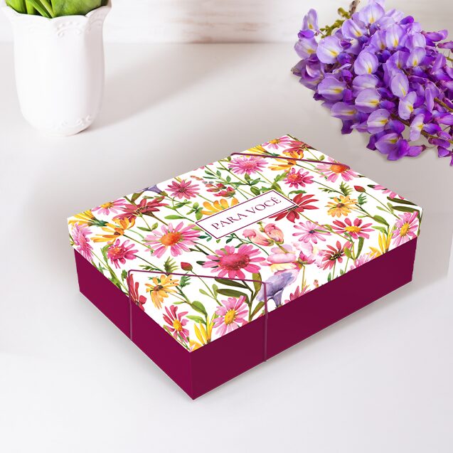 CAIXA PRESENTE RETANGULAR TAMPA E ELASTICO M