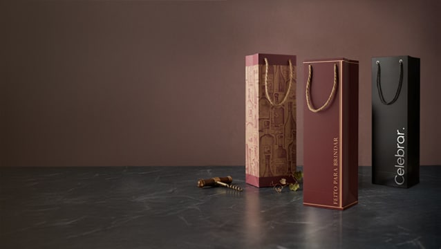Caixas e Sacolas para Bebidas